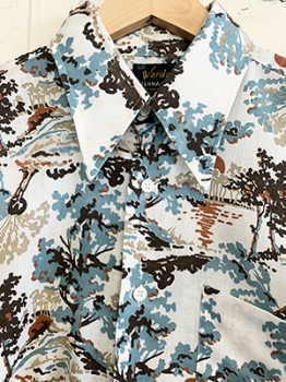 (L) Mens Vintage 70s S/S Shirt Off-White, Brown, Blue & Rust Tree and Sunset Print.