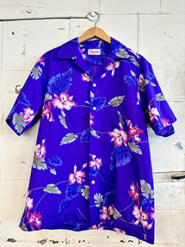 (L) Men's Vintage 70s Hawaiian Shirt. Purple w/ Gray & Pink Flowers!